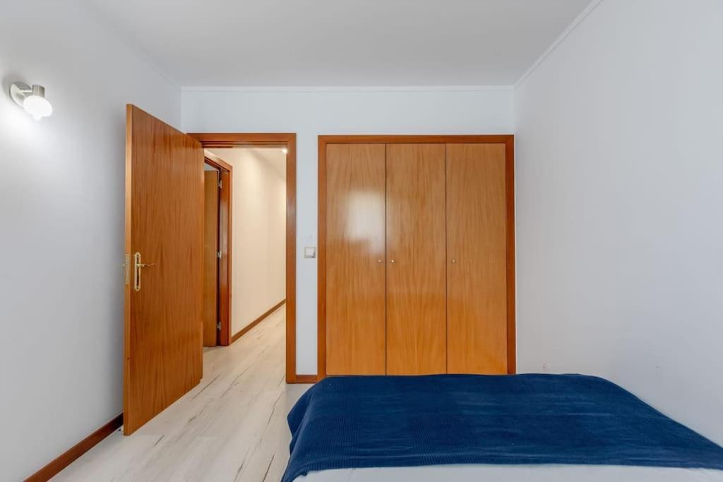 Spacious 3-Bedroom Condo In Lisbon Luaran gambar