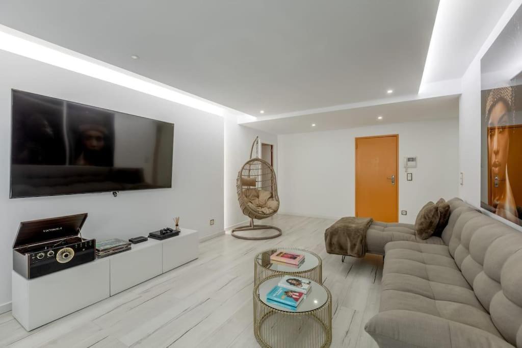 Spacious 3-Bedroom Condo In Lisbon Luaran gambar