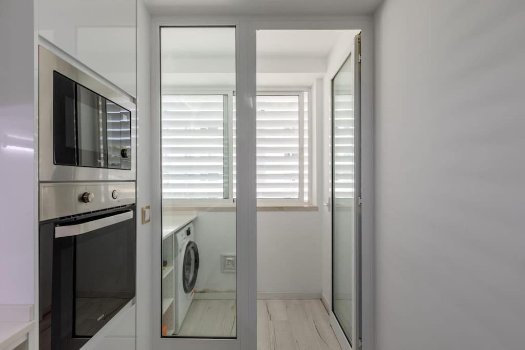 Spacious 3-Bedroom Condo In Lisbon Luaran gambar